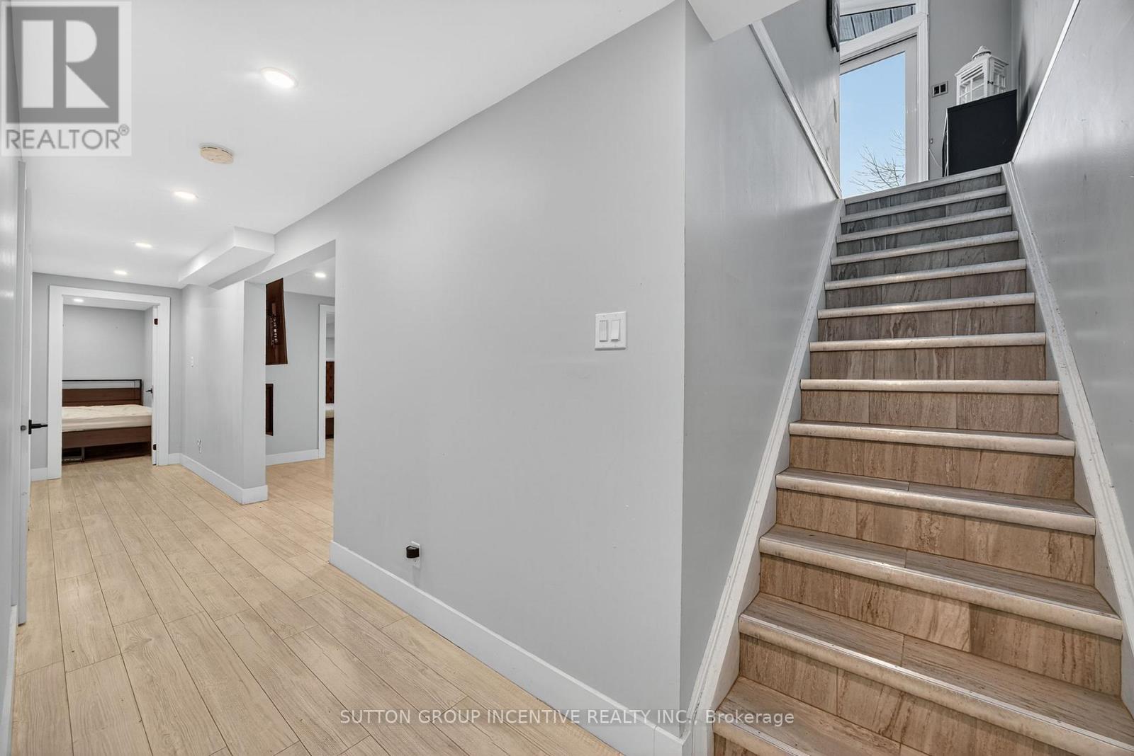 211 MOON POINT DRIVE - 15