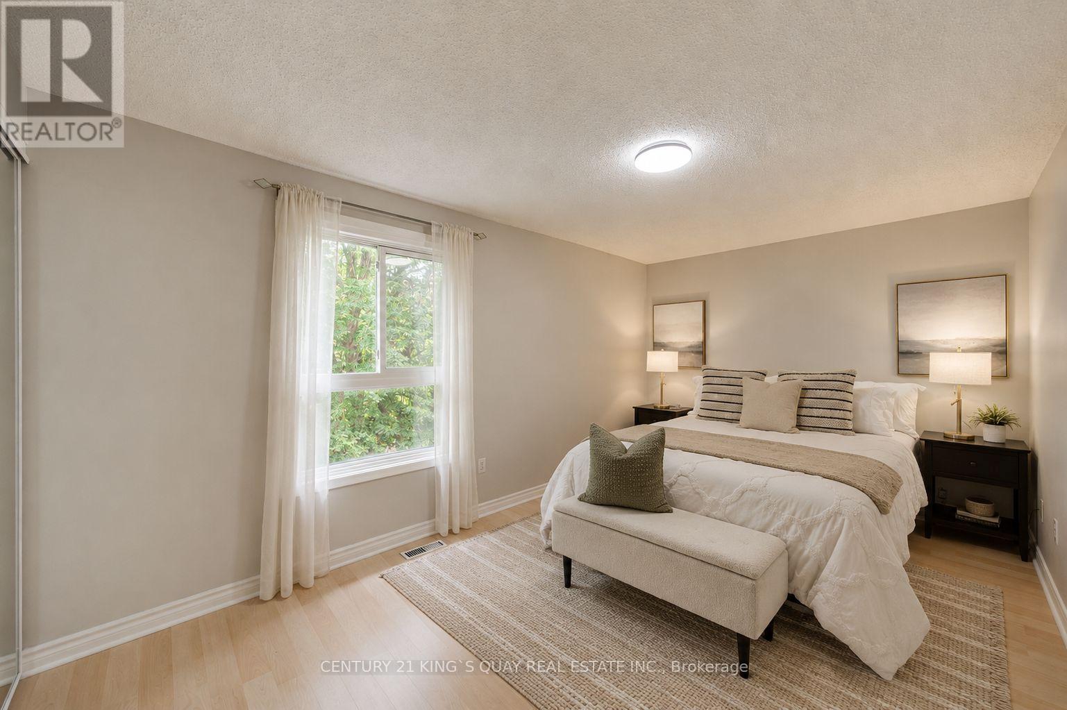 17 CROXLEY GREEN - Image 9