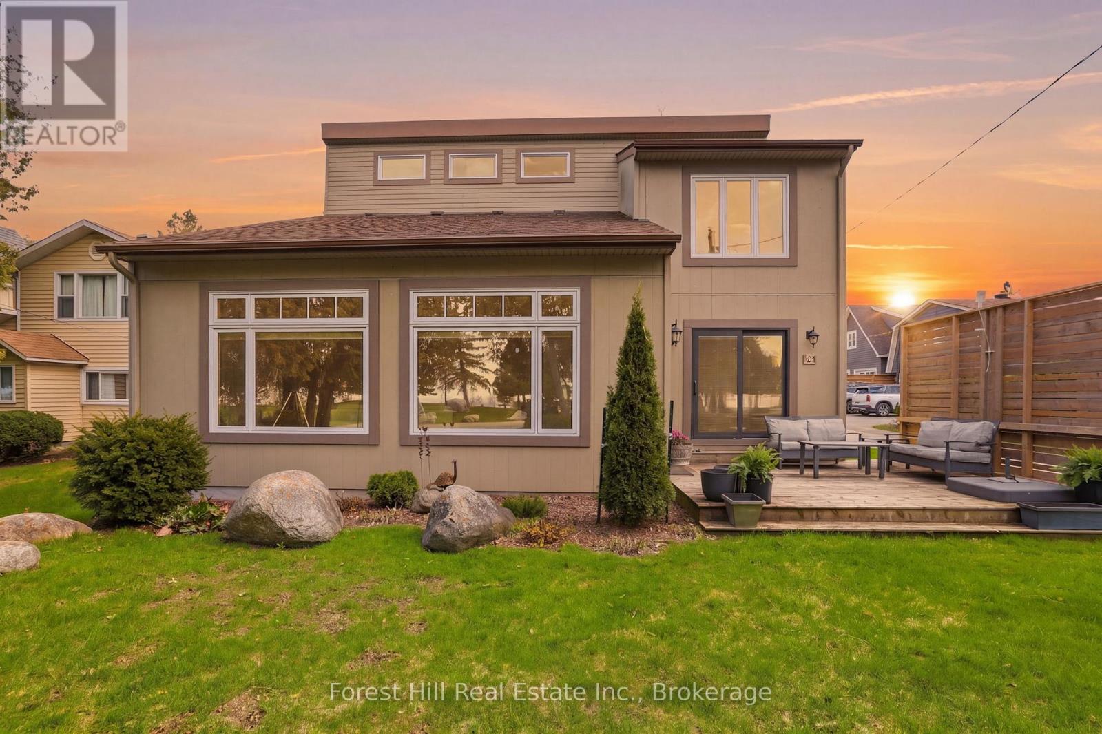 81 ST LAWRENCE STREET - 1