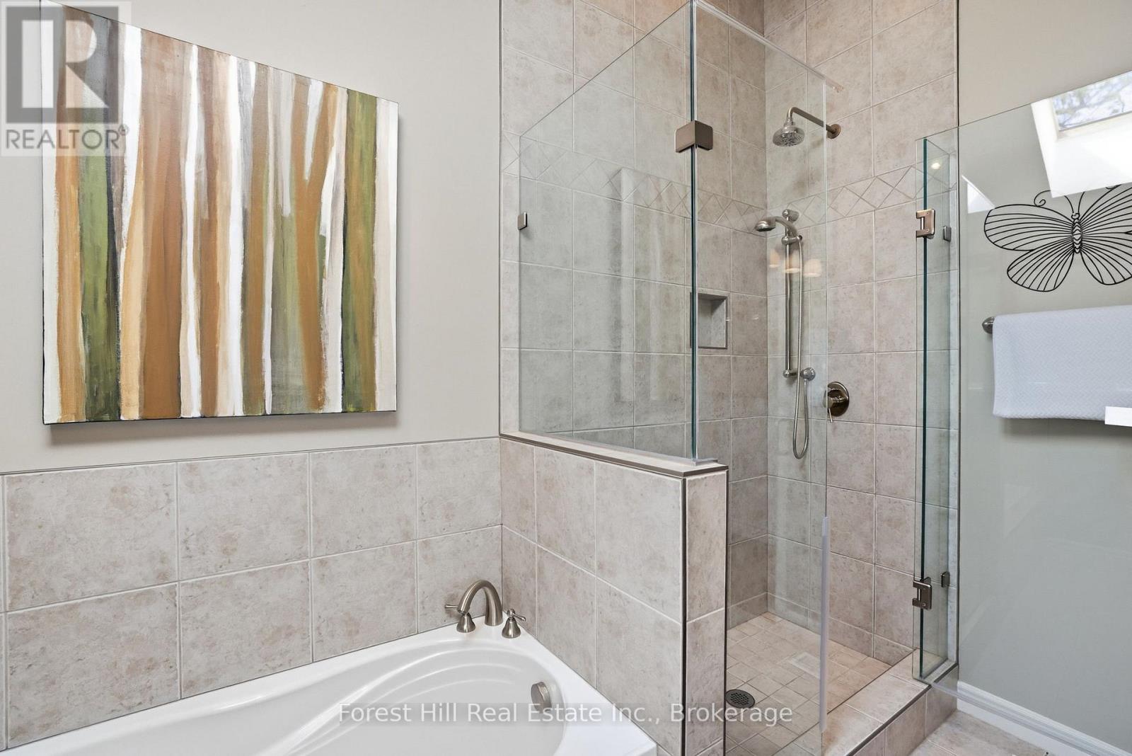 81 ST LAWRENCE STREET - 23