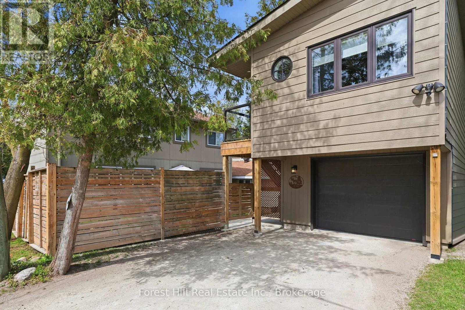 81 ST LAWRENCE STREET - 32