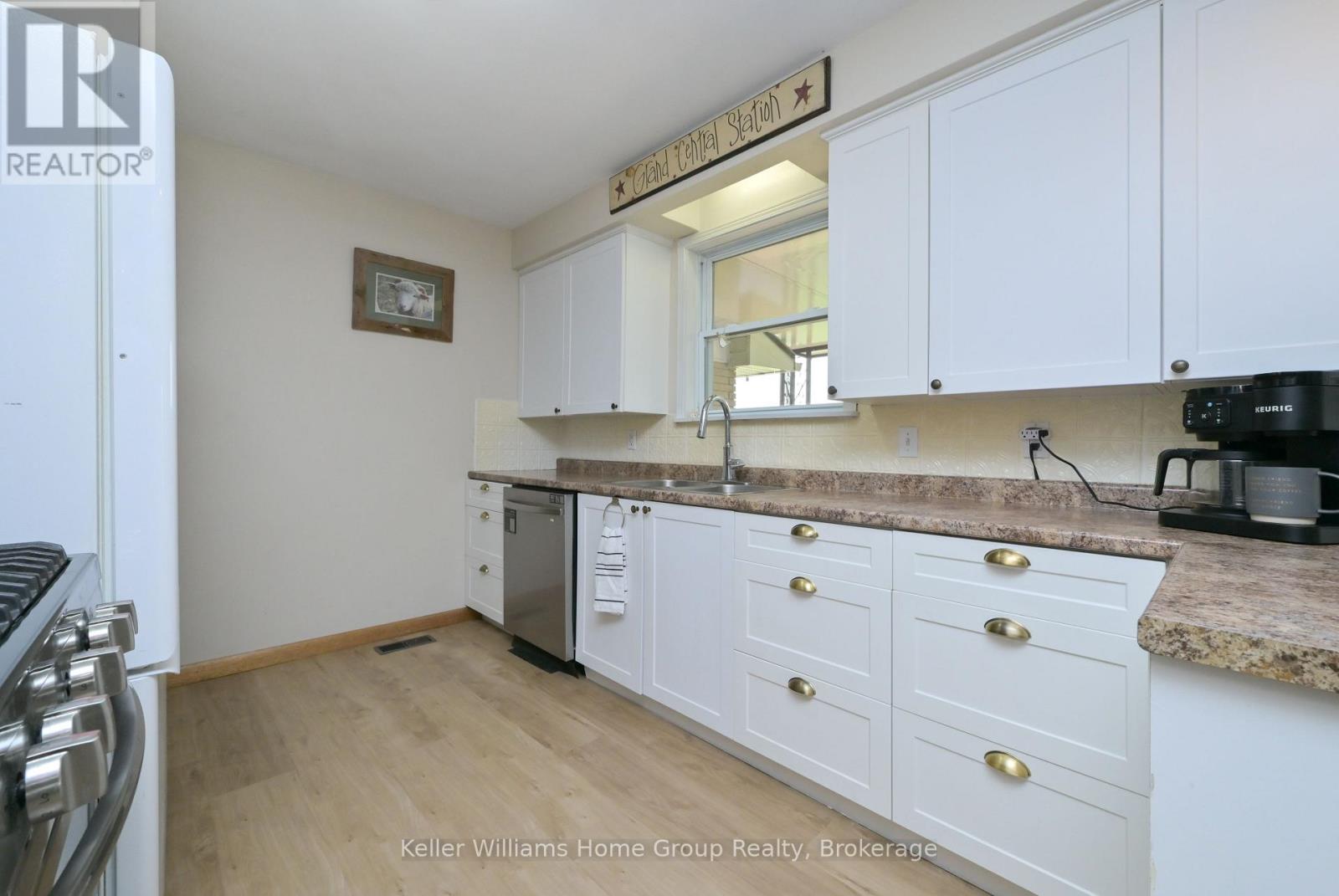 269514 GREY ROAD 9 - 16