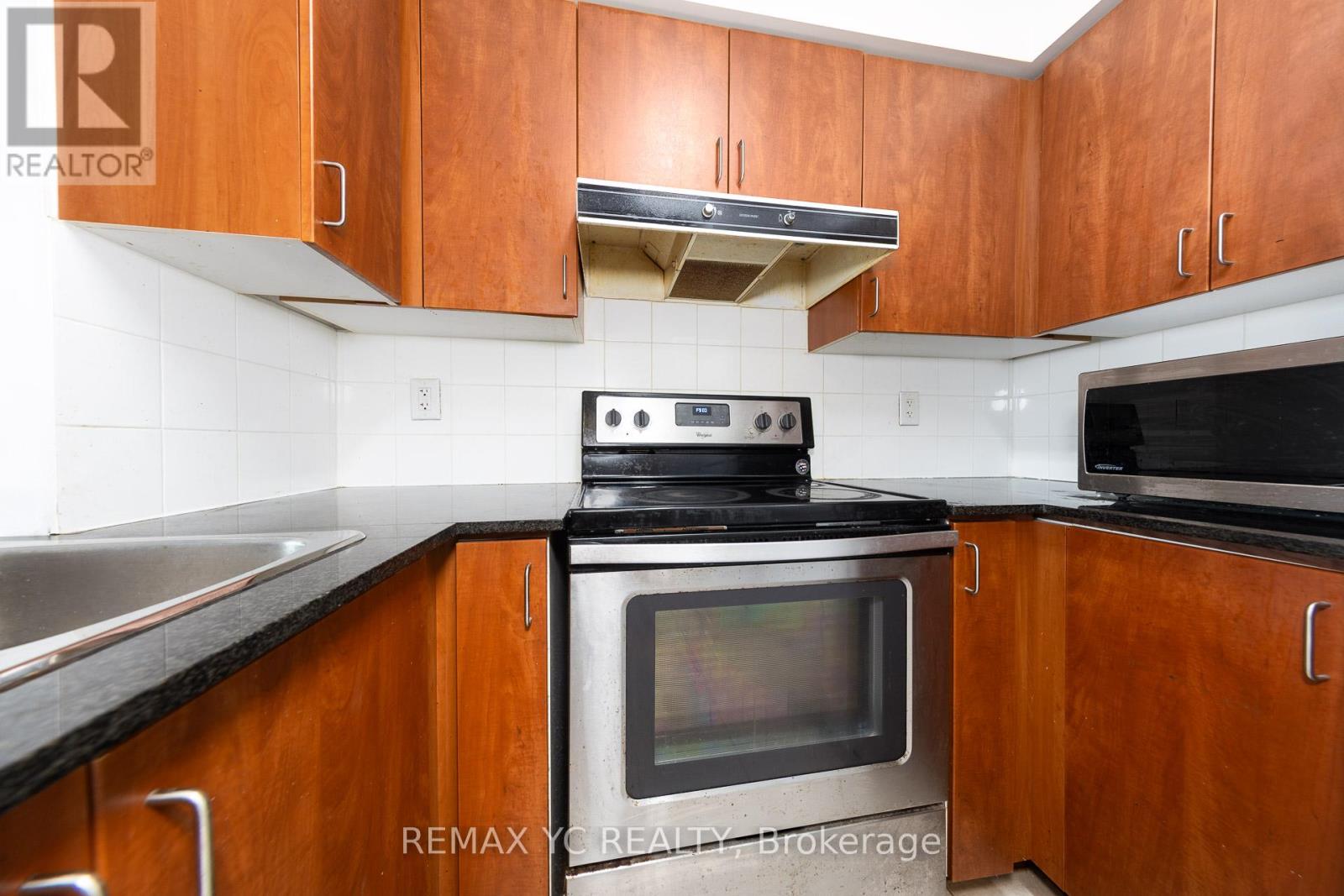 #2410 5500 YONGE STREET - 3