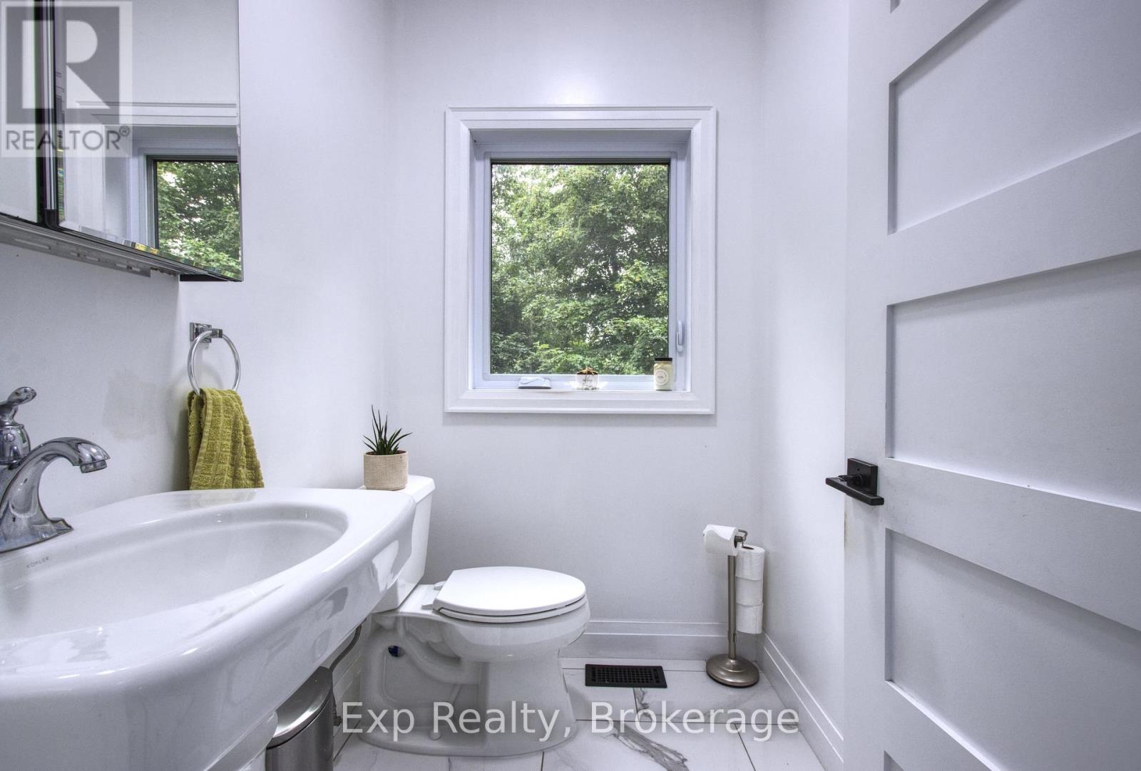 37 BOWEN ROAD - Image 22