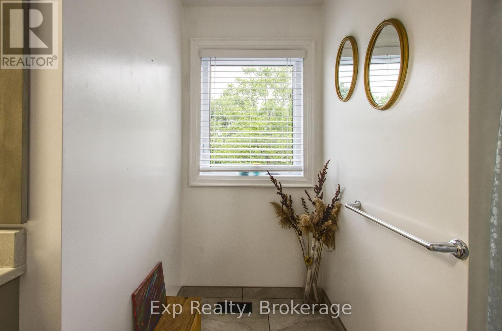 37 BOWEN ROAD - Image 25