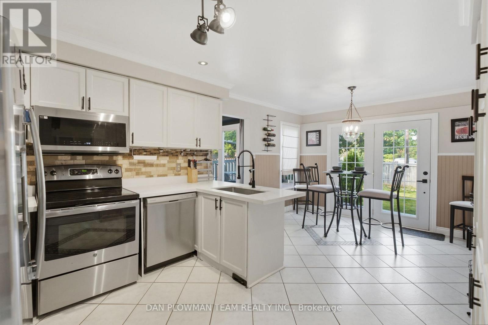 23 ELMEROY COURT - 11