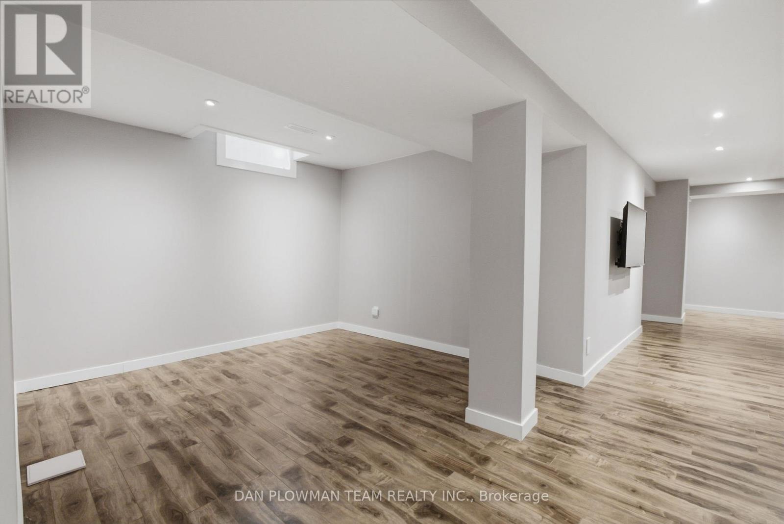 23 ELMEROY COURT - 31