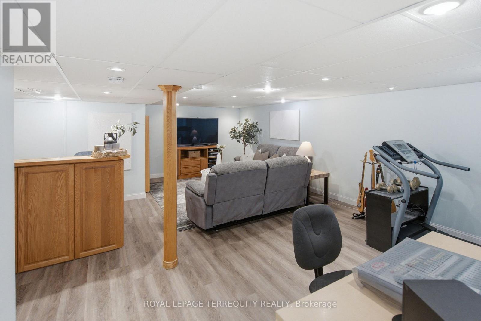1765 DUFFERIN STREET - Image 32