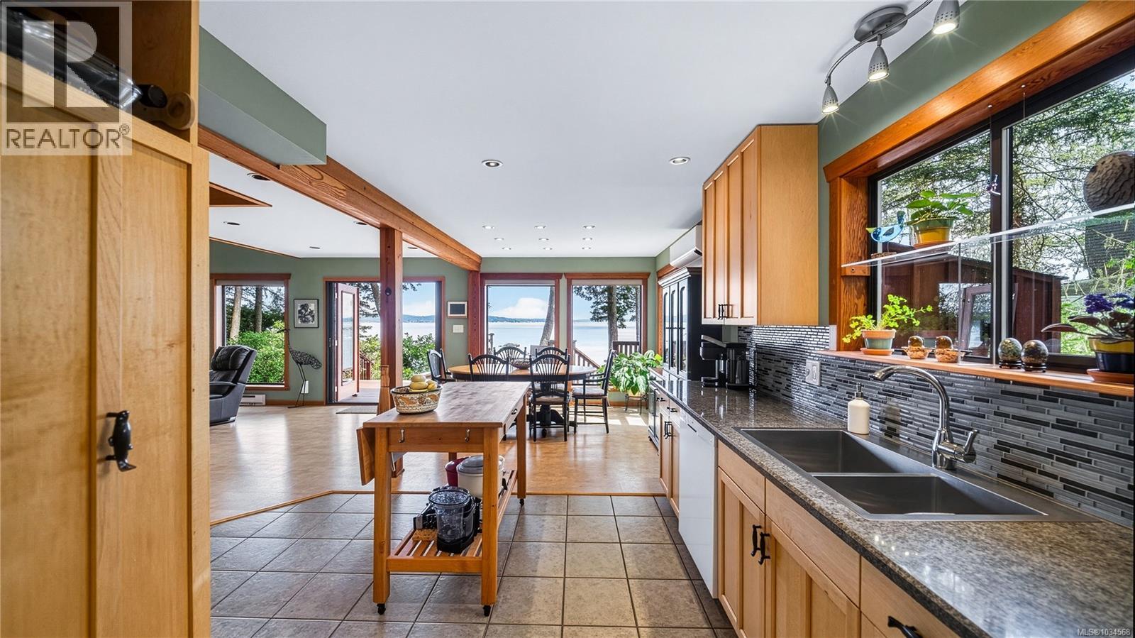 57 McKenzie Cres - Image 16