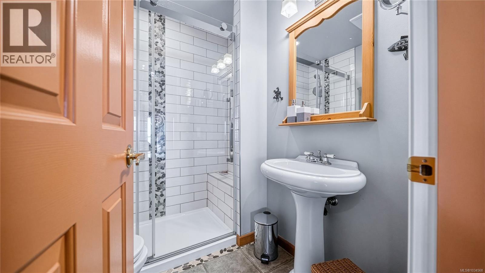 57 McKenzie Cres - Image 26