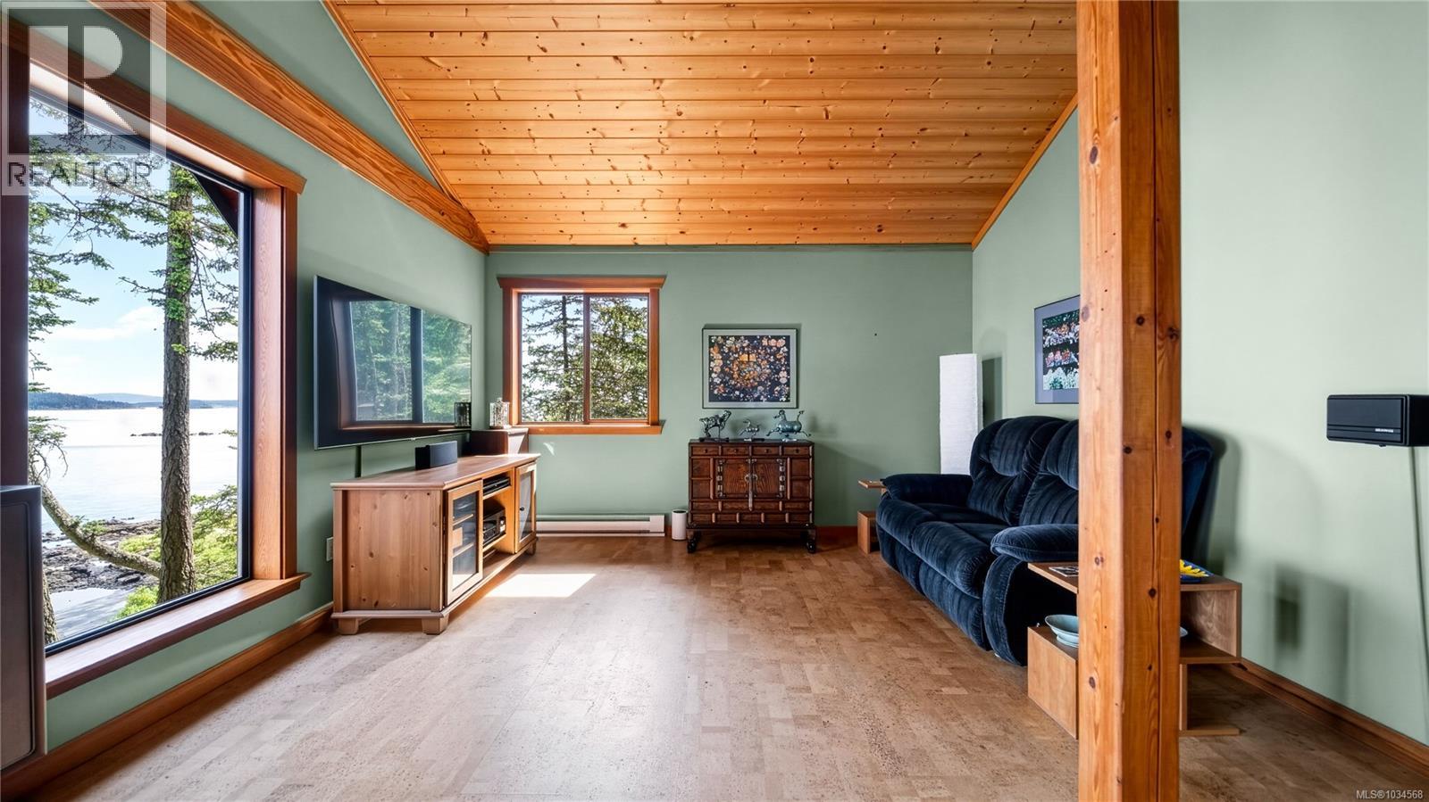 57 McKenzie Cres - 35