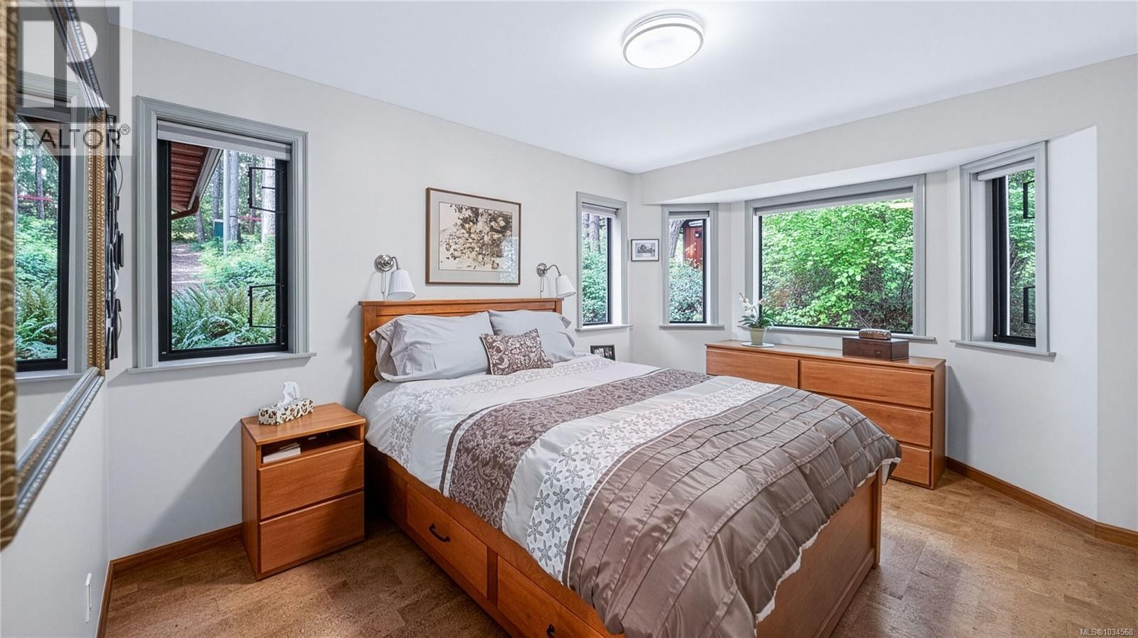 57 McKenzie Cres - 27