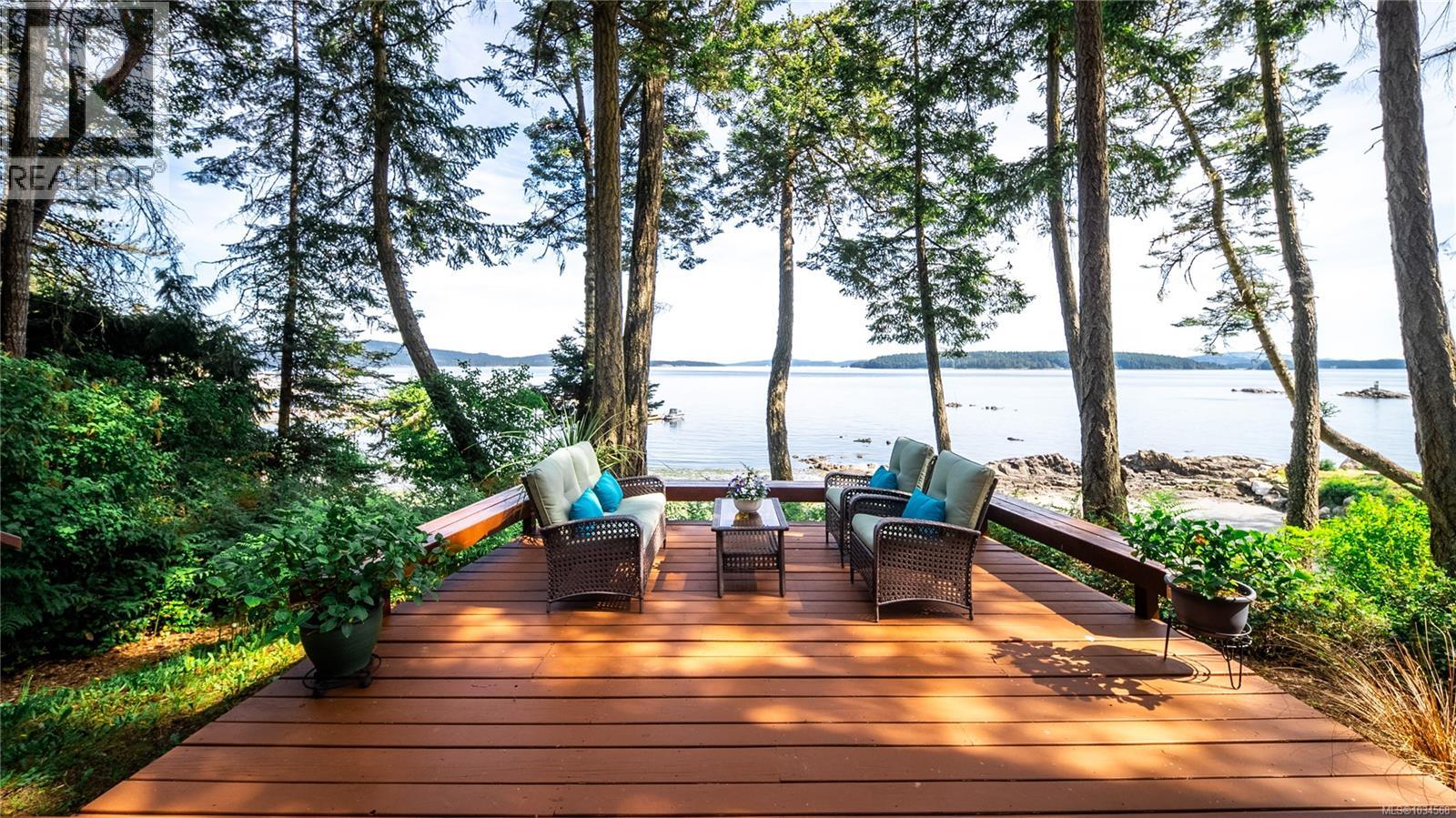 57 McKenzie Cres - 40
