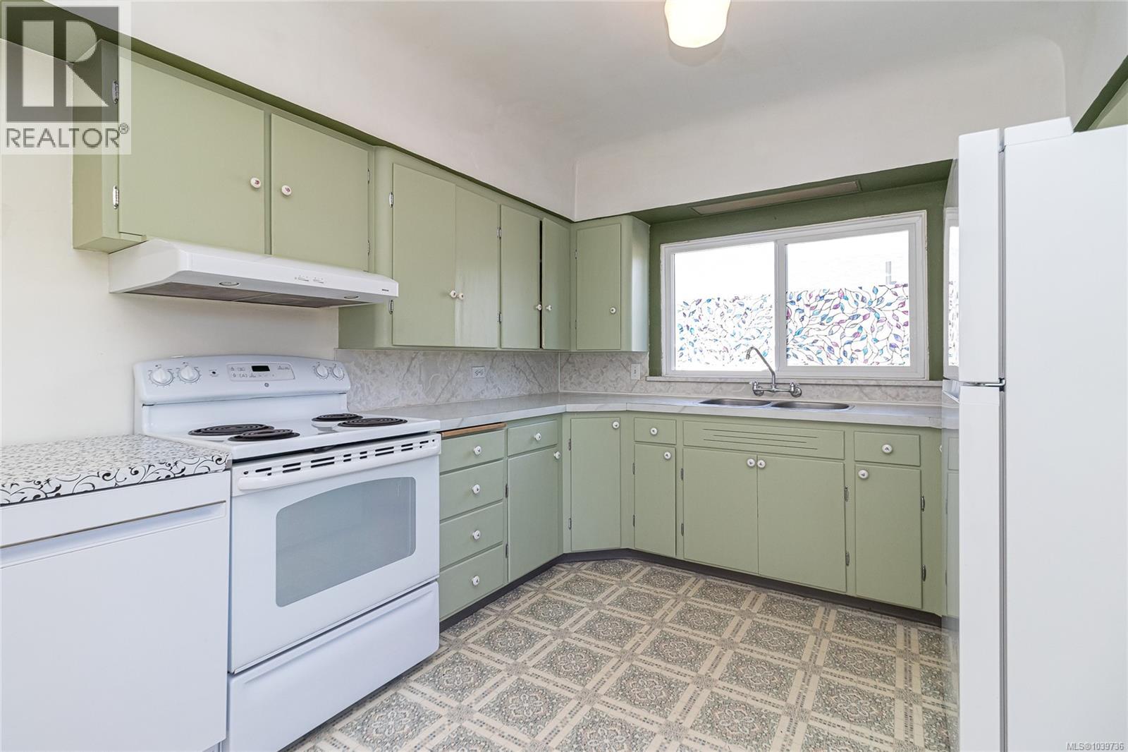 3433 Bethune Ave, Saanich