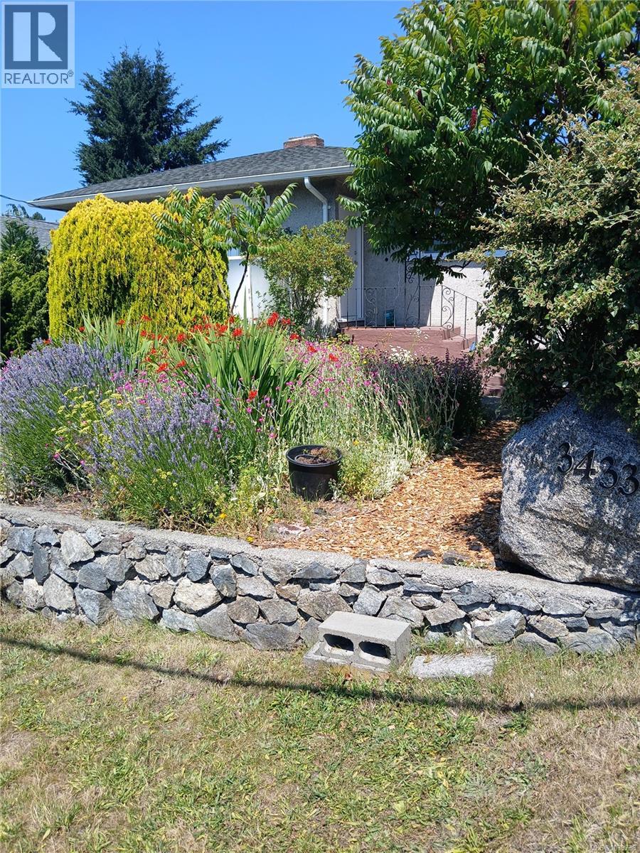 3433 Bethune Ave, Saanich