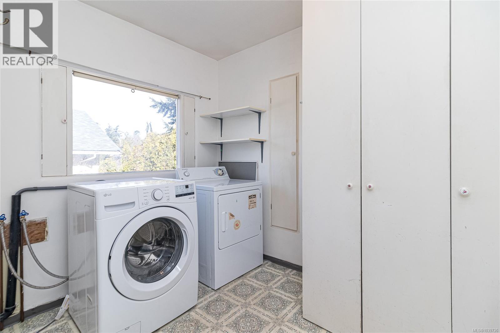 3433 Bethune Ave, Saanich