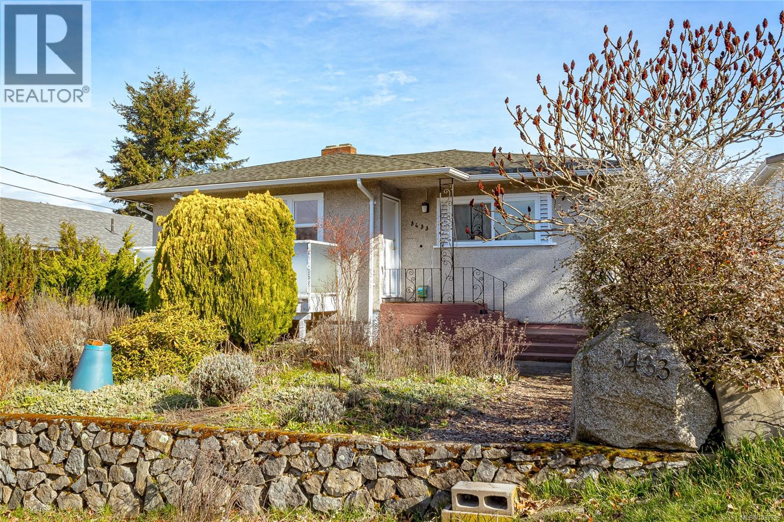 3433 Bethune Ave, Saanich
