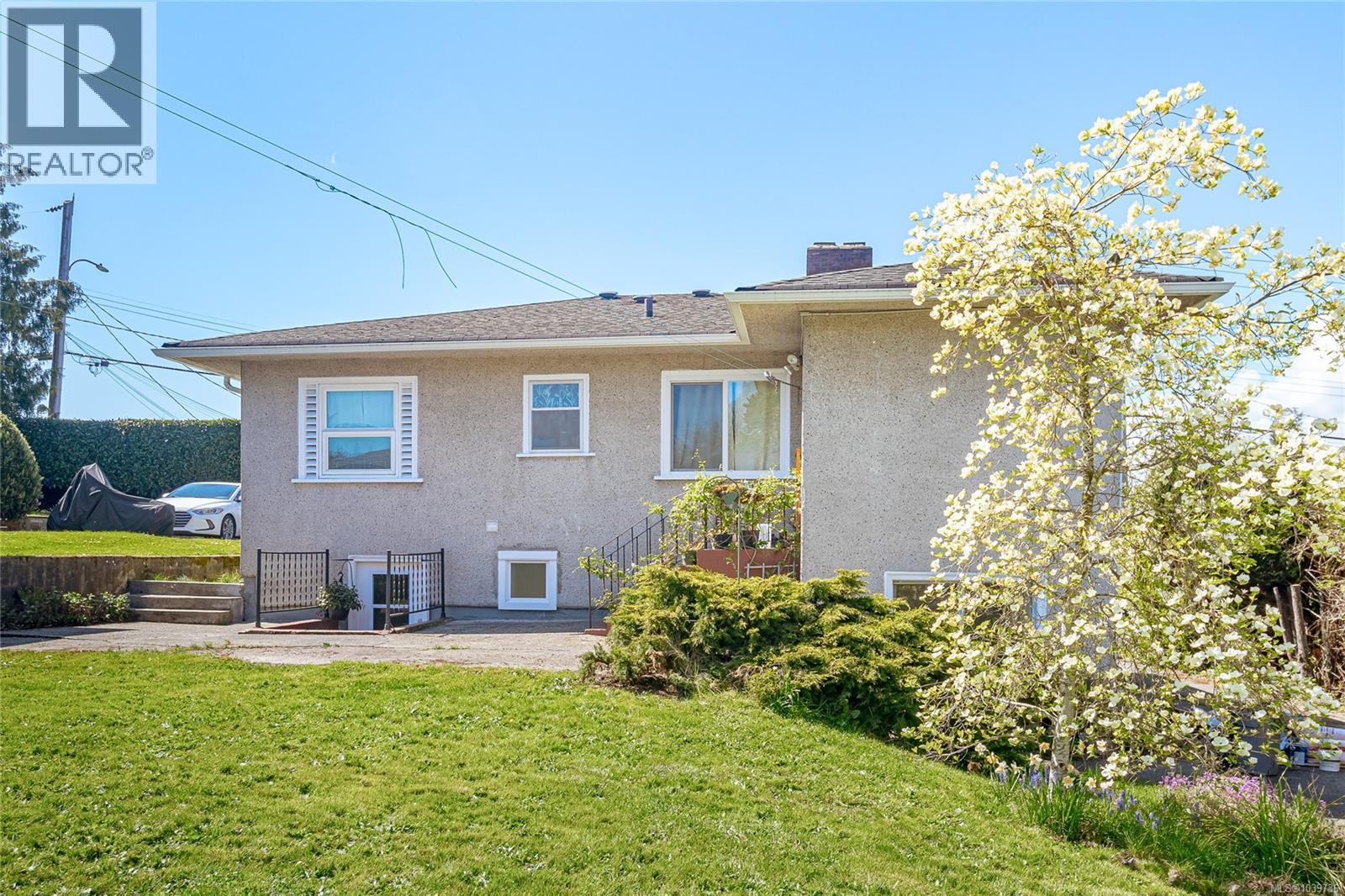 3433 Bethune Ave, Saanich