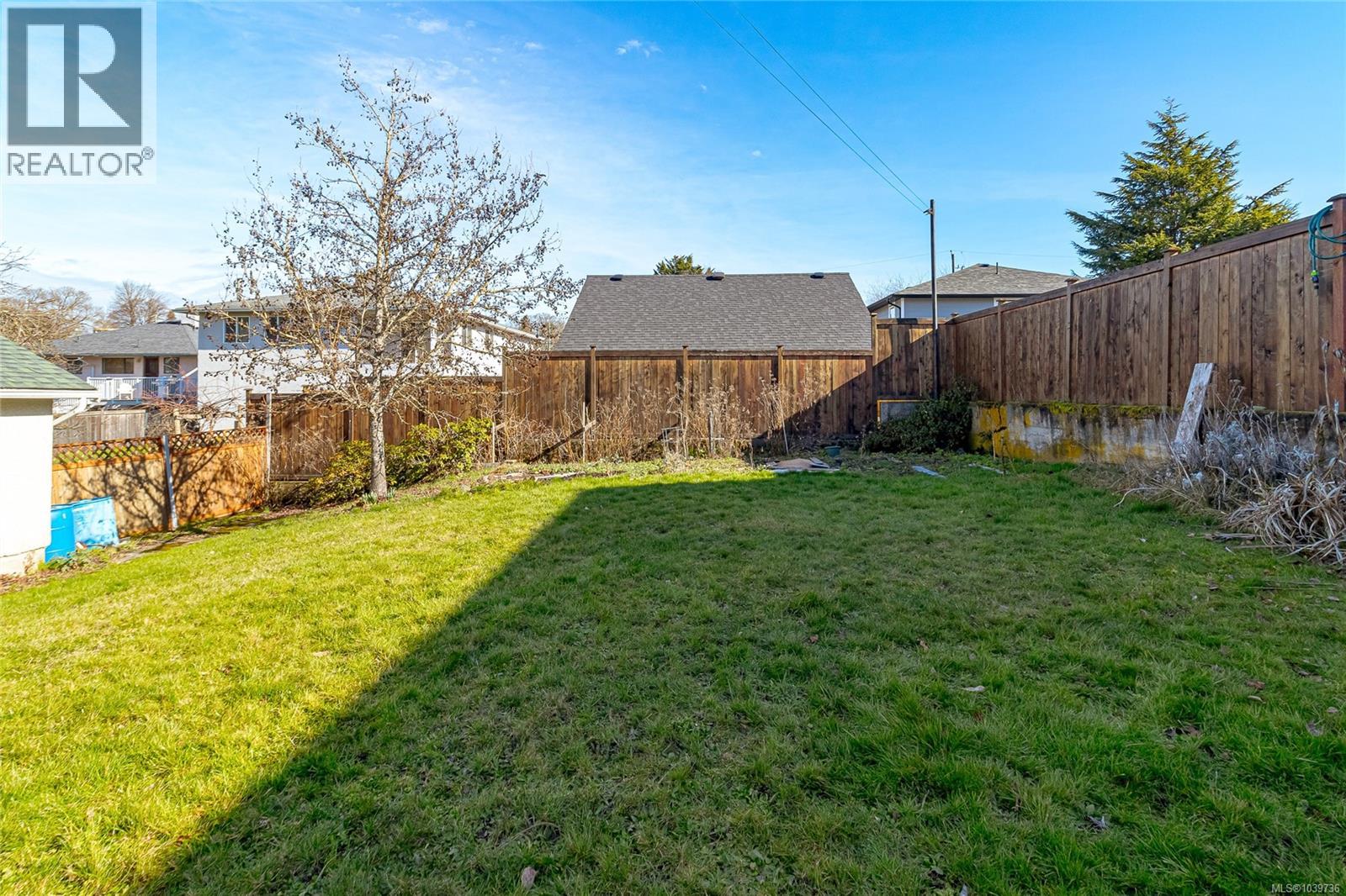 3433 Bethune Ave, Saanich