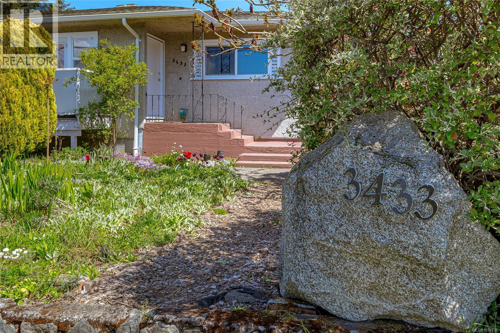 3433 Bethune Ave, Saanich