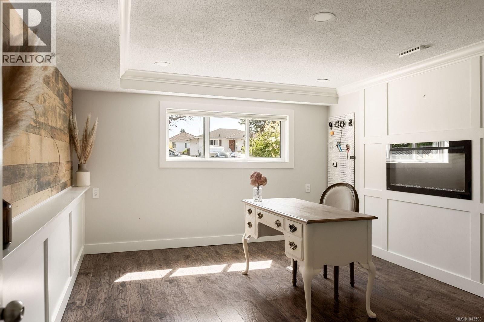 10206 Almond St - 24