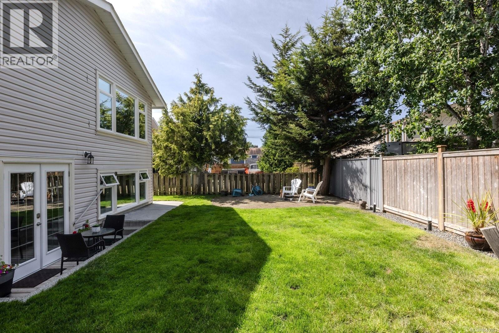 10206 Almond St - 33