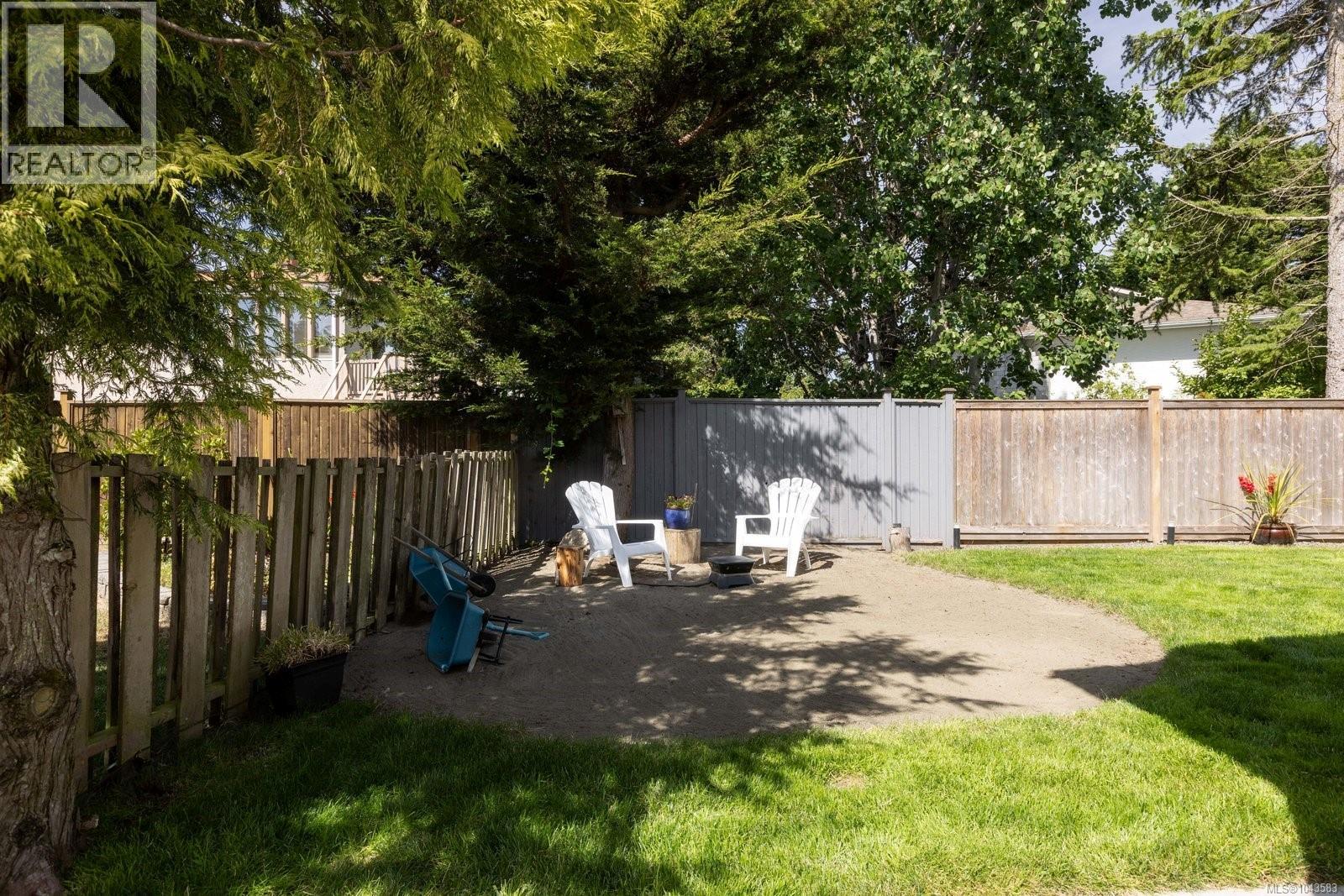 10206 Almond St - 31