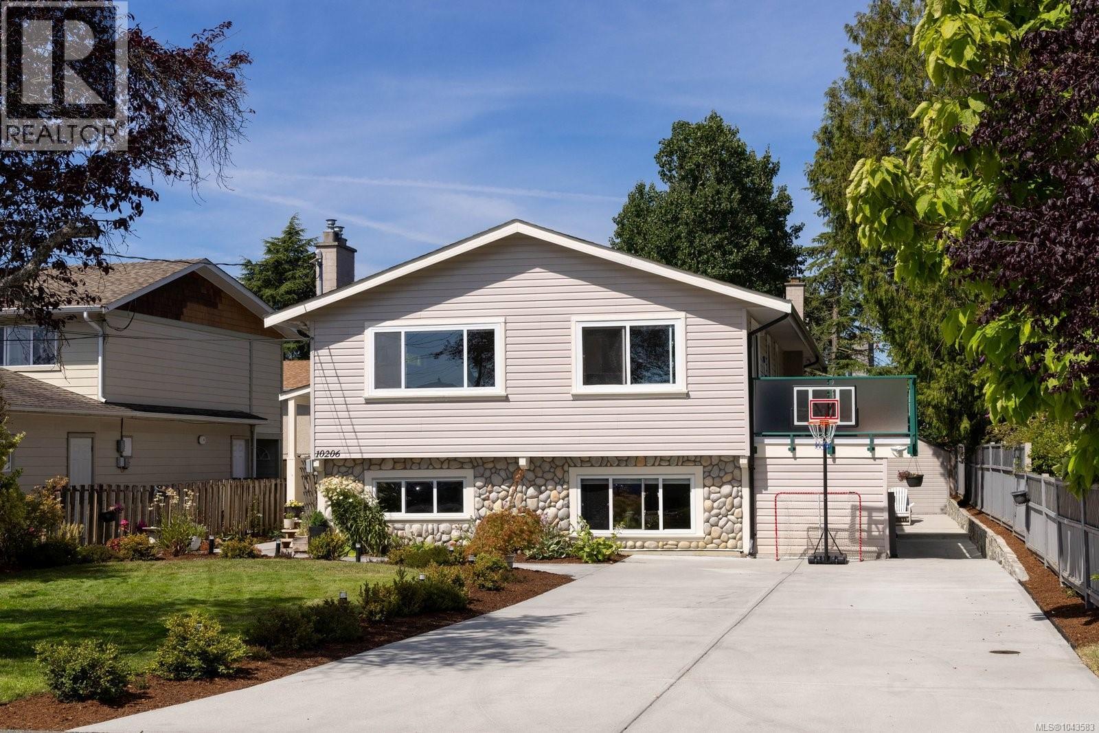 10206 Almond St - 30