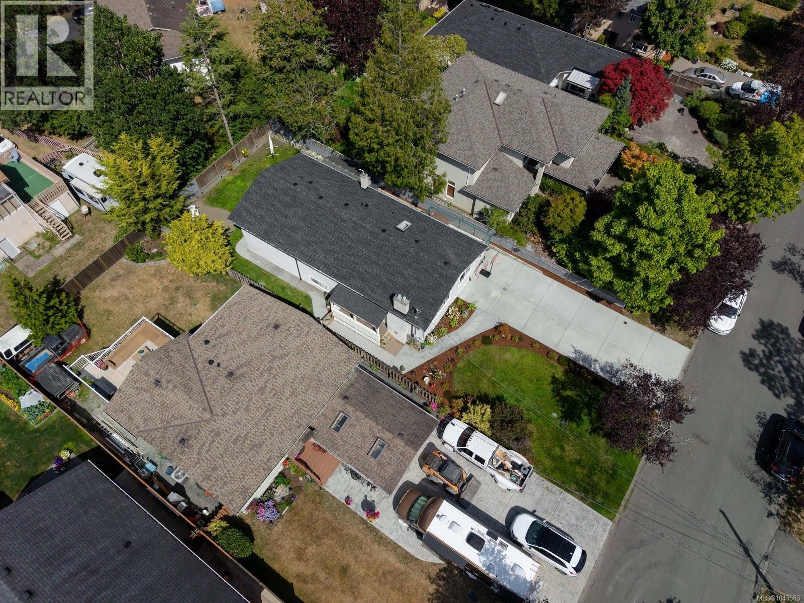 10206 Almond St - 41