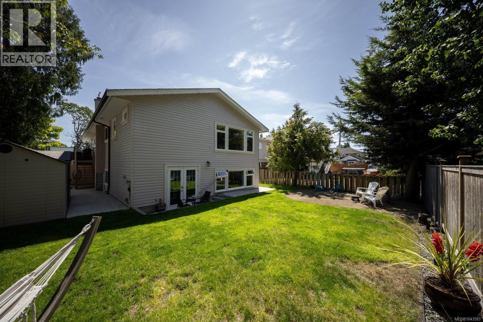 10206 Almond St - 36