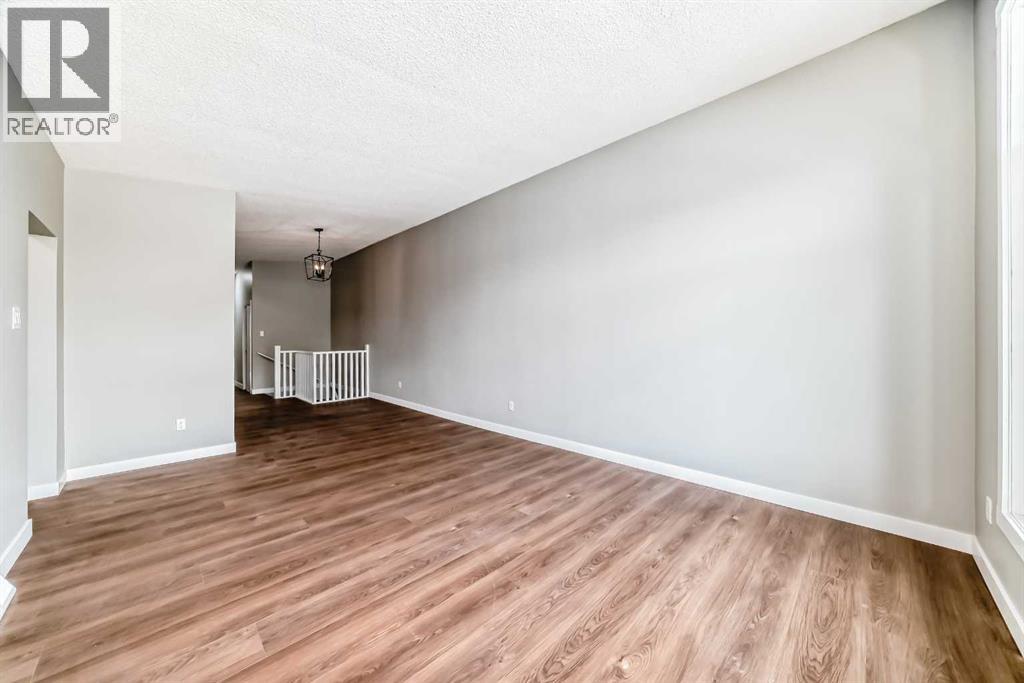 1635 24 Avenue NW - 12
