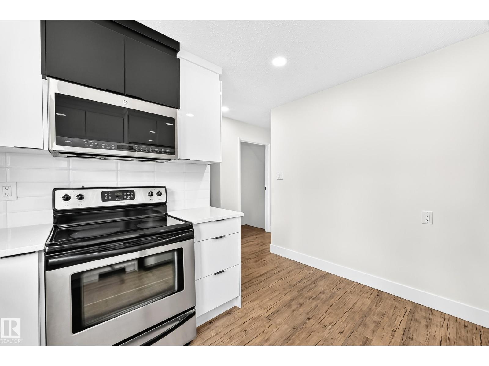 3119 144 AV NW - 16