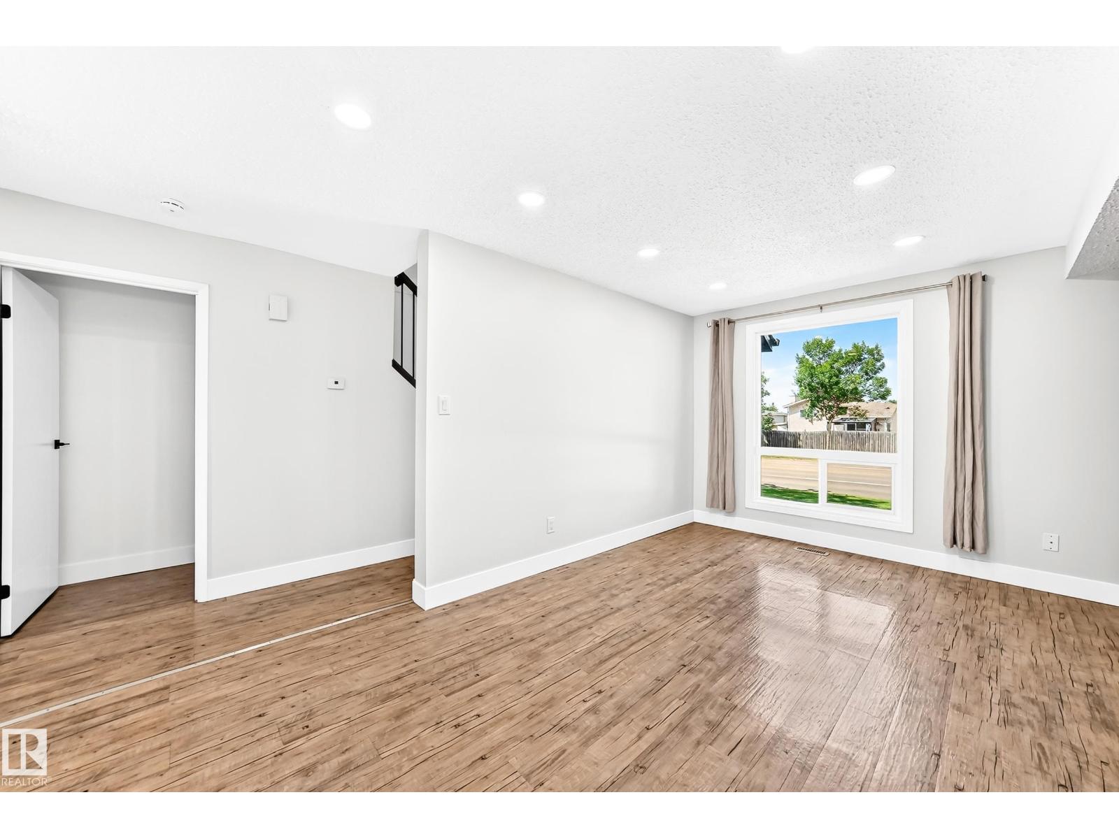 3119 144 AV NW - 19