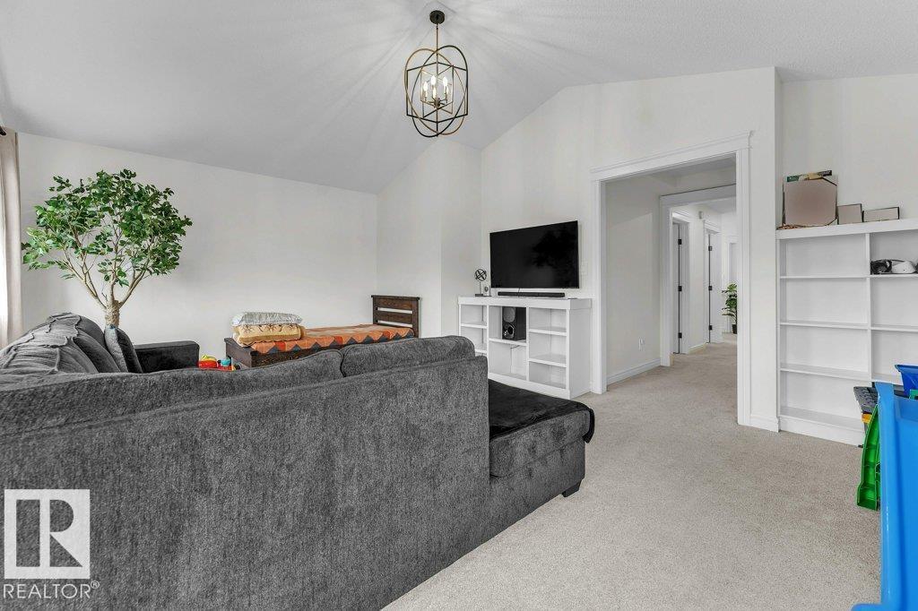 2107 14 AV NW - 22