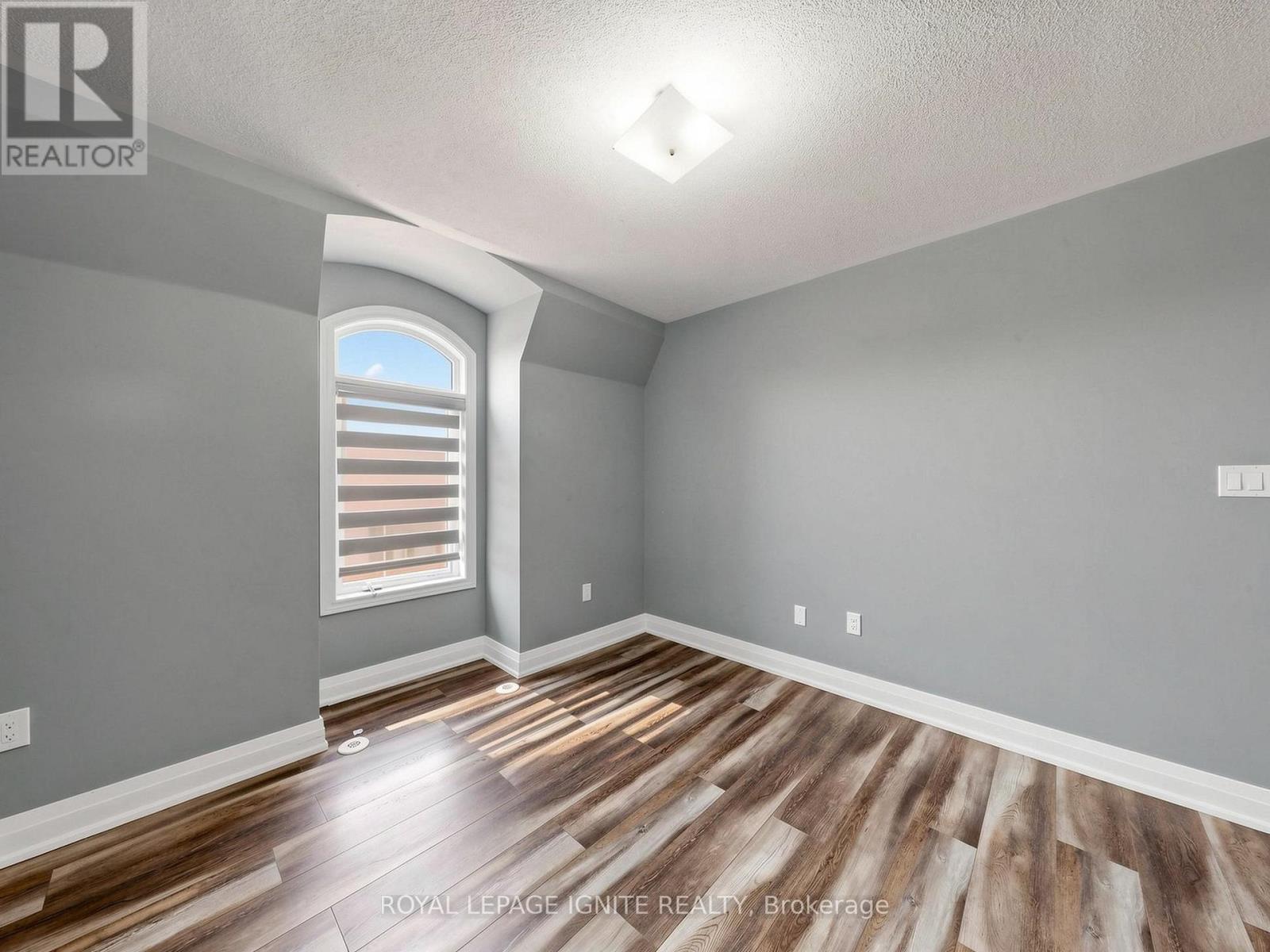 #156 200 VETERANS DRIVE - 18