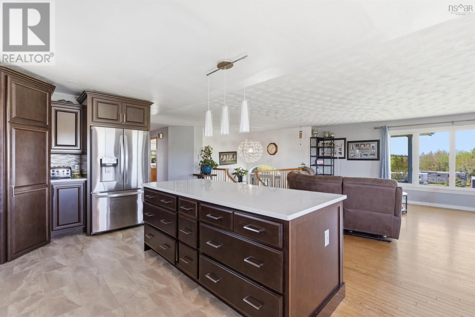 689 Old Greenfield Road - 13