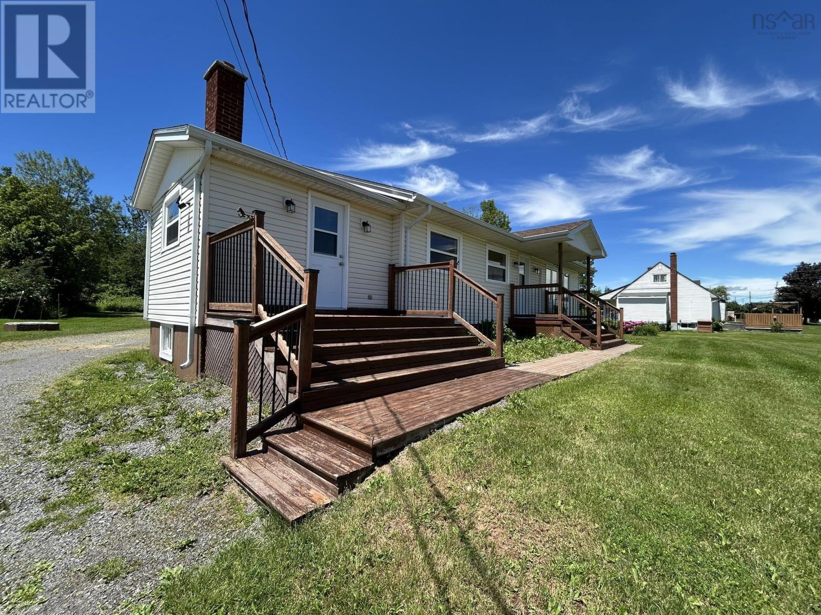 826 1 Highway - 20