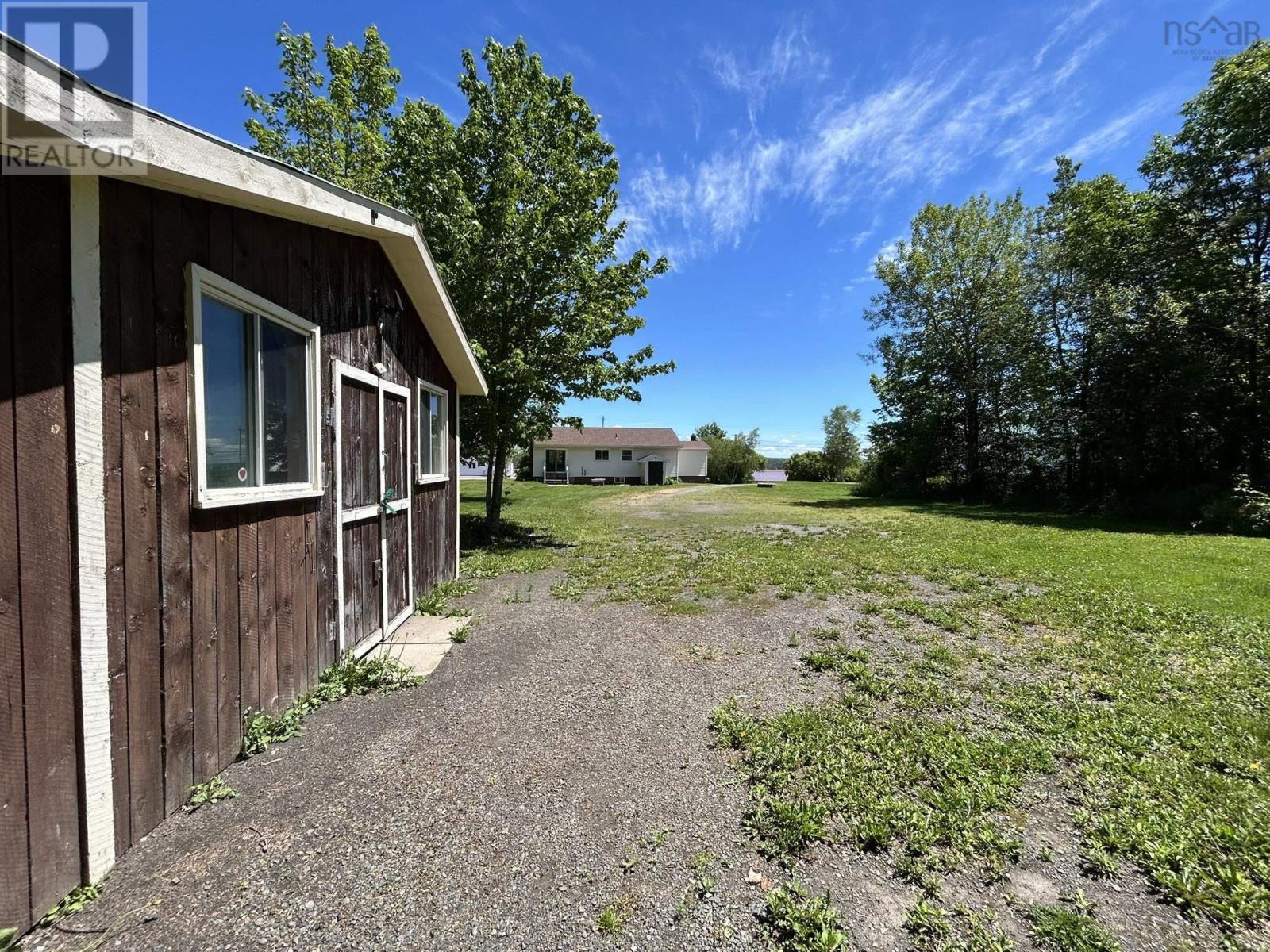 826 1 Highway - 13