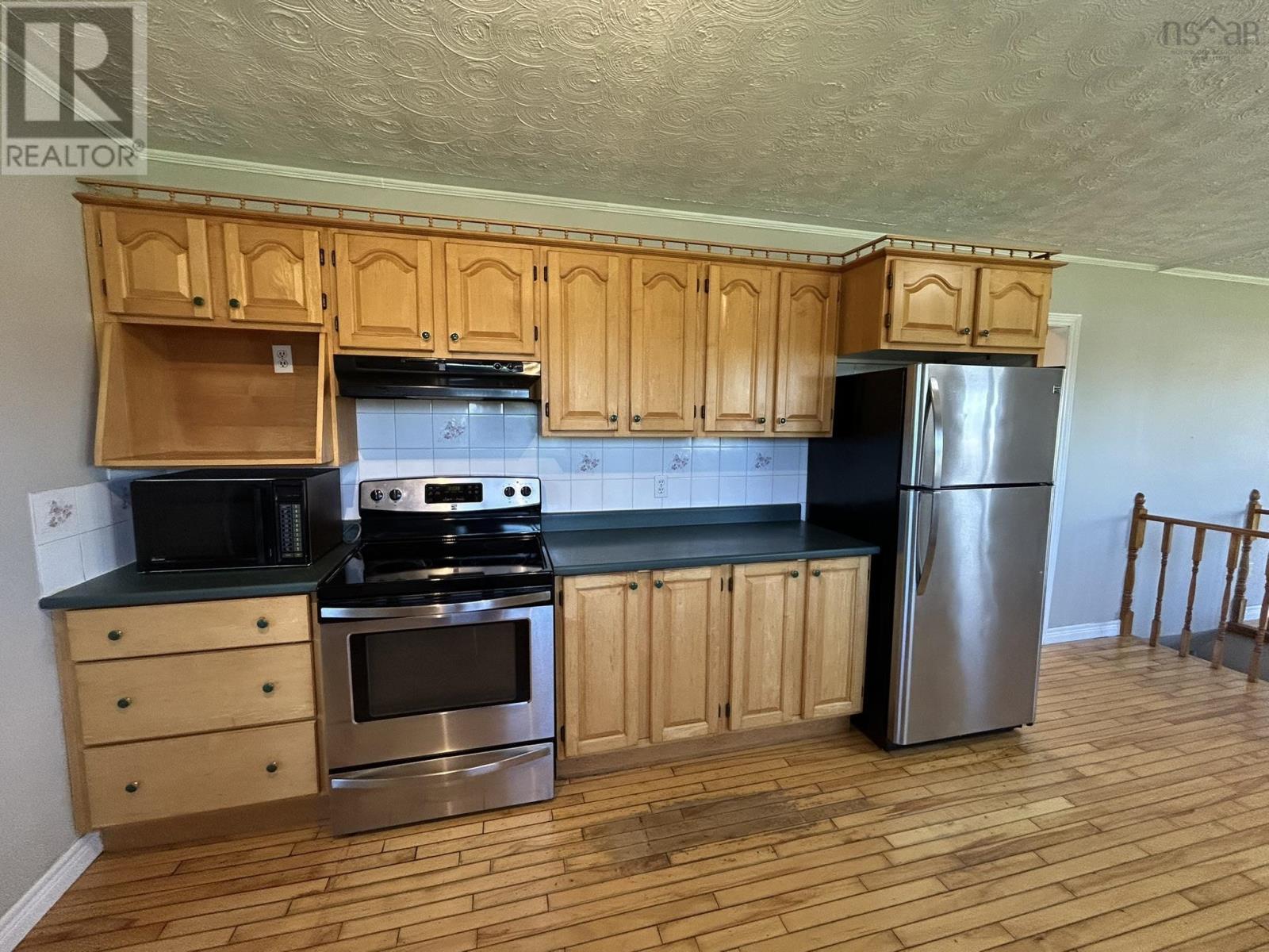 826 1 Highway - 24