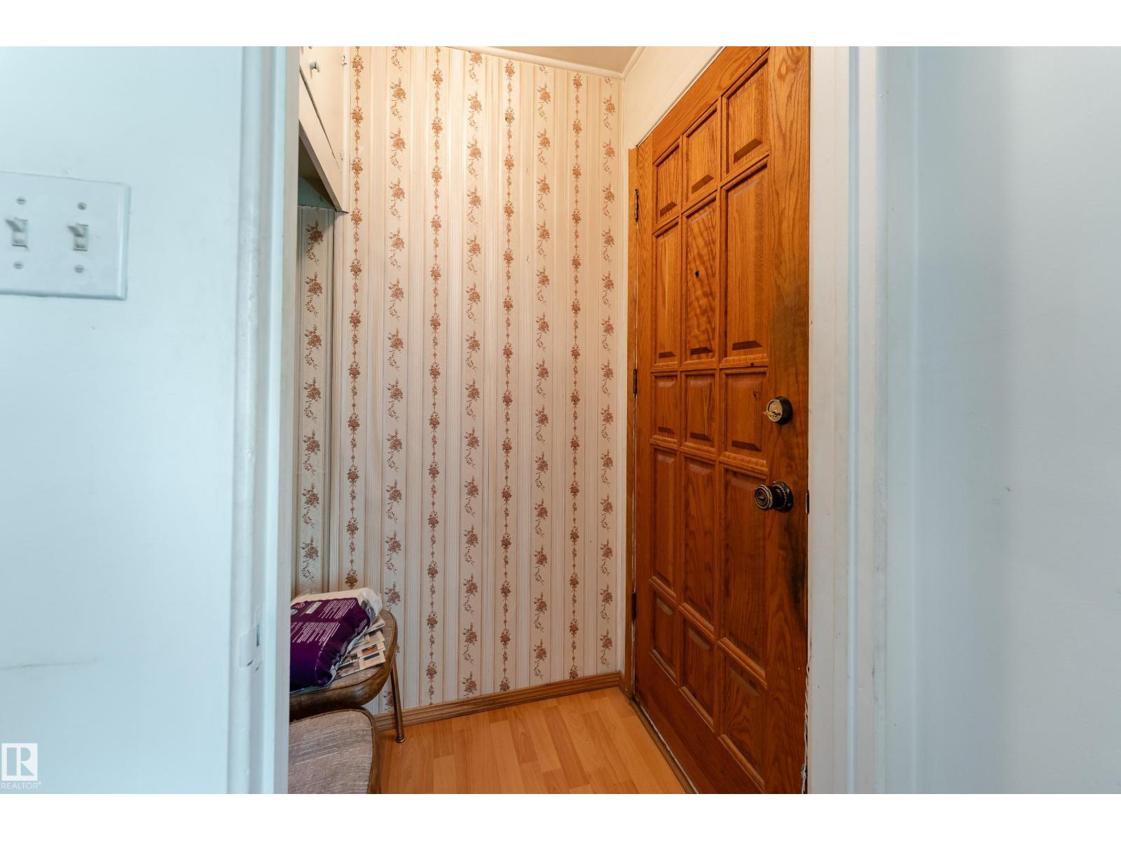 8502 76 AV NW - Image 36