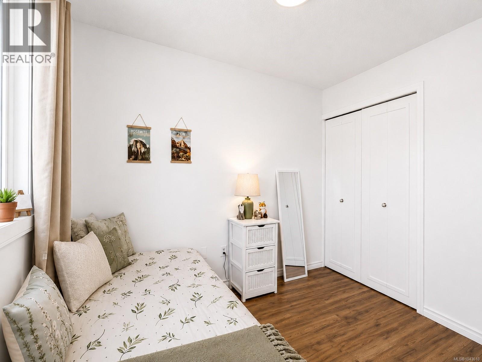 #220 3225 Eldon Pl - 15
