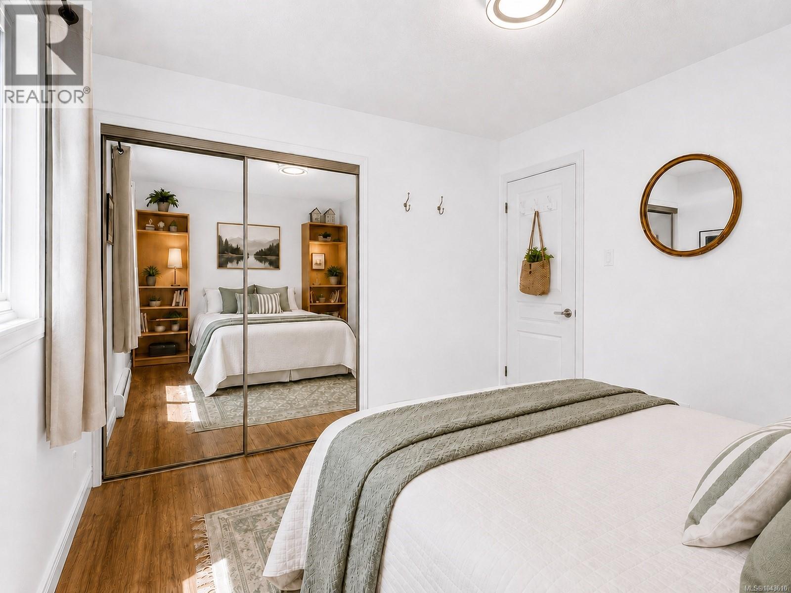#220 3225 Eldon Pl - 9