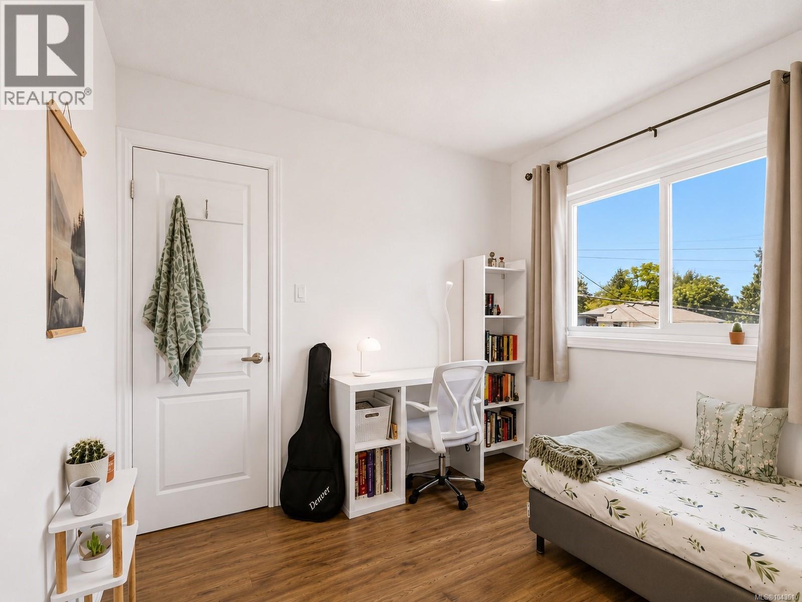 #220 3225 Eldon Pl - 16