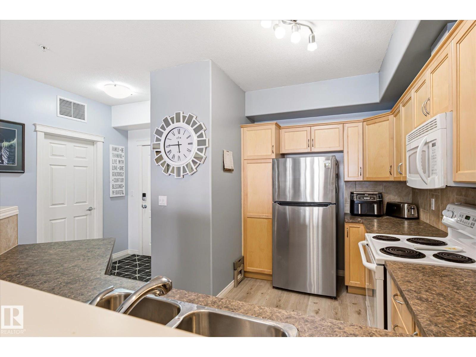 #103 45 Inglewood DR - 14