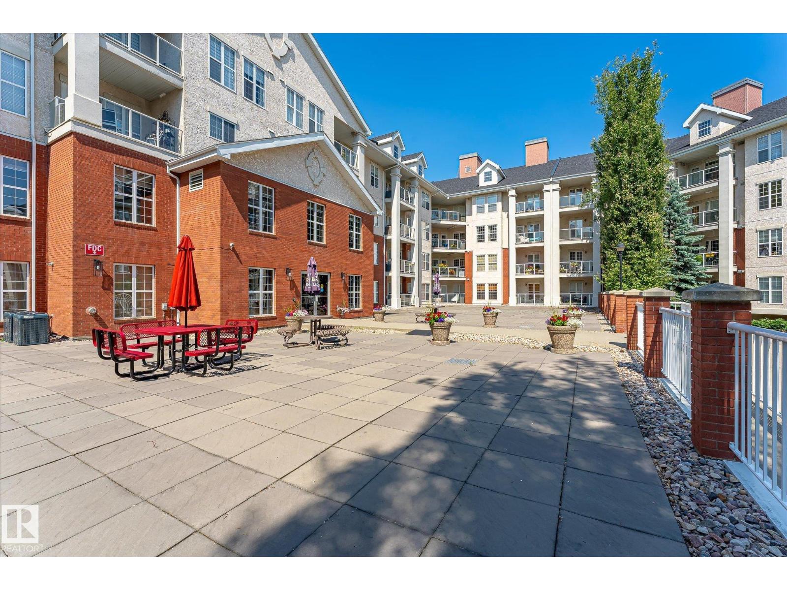 #103 45 Inglewood DR - 37