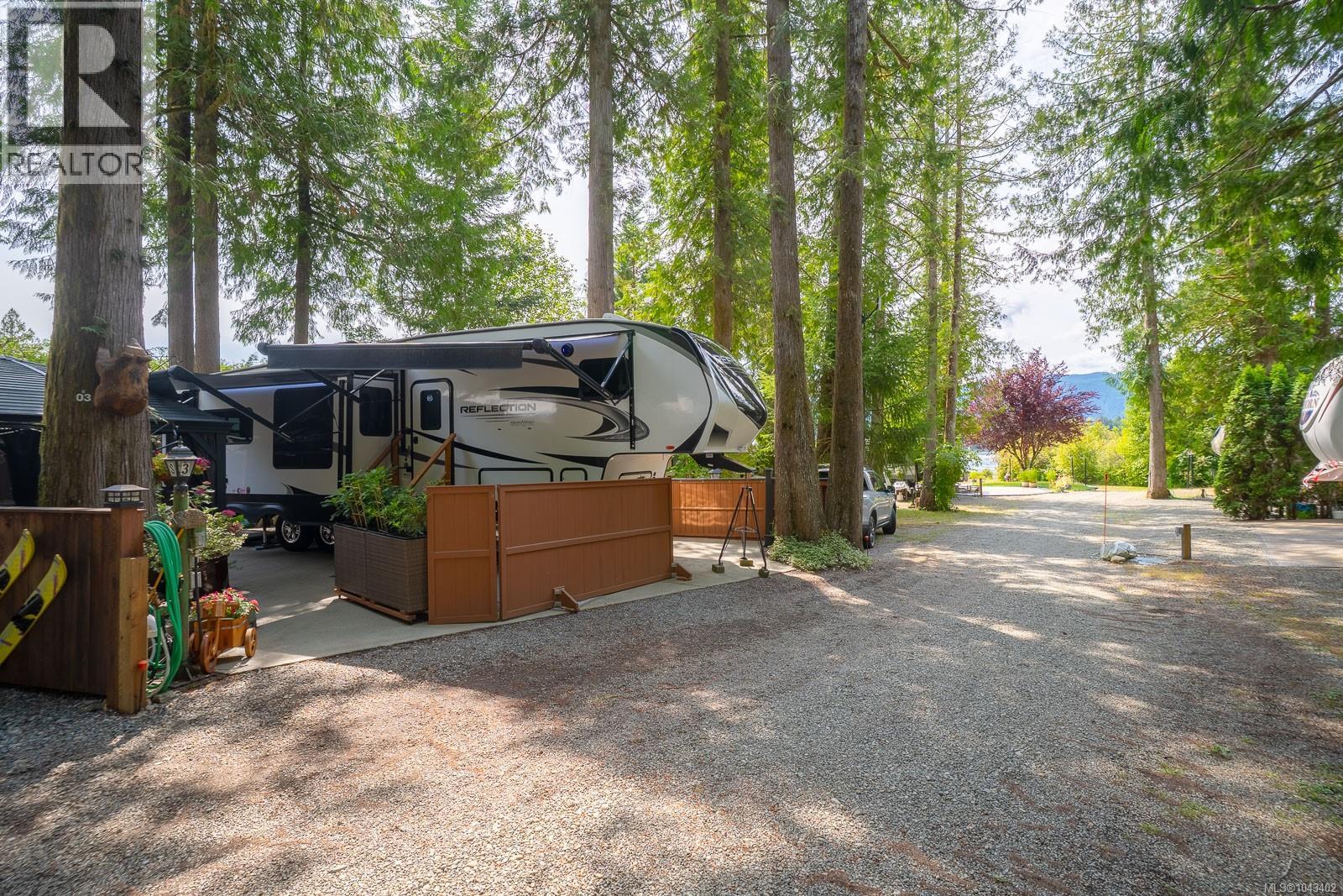 10324 Lakeshore Rd - 25