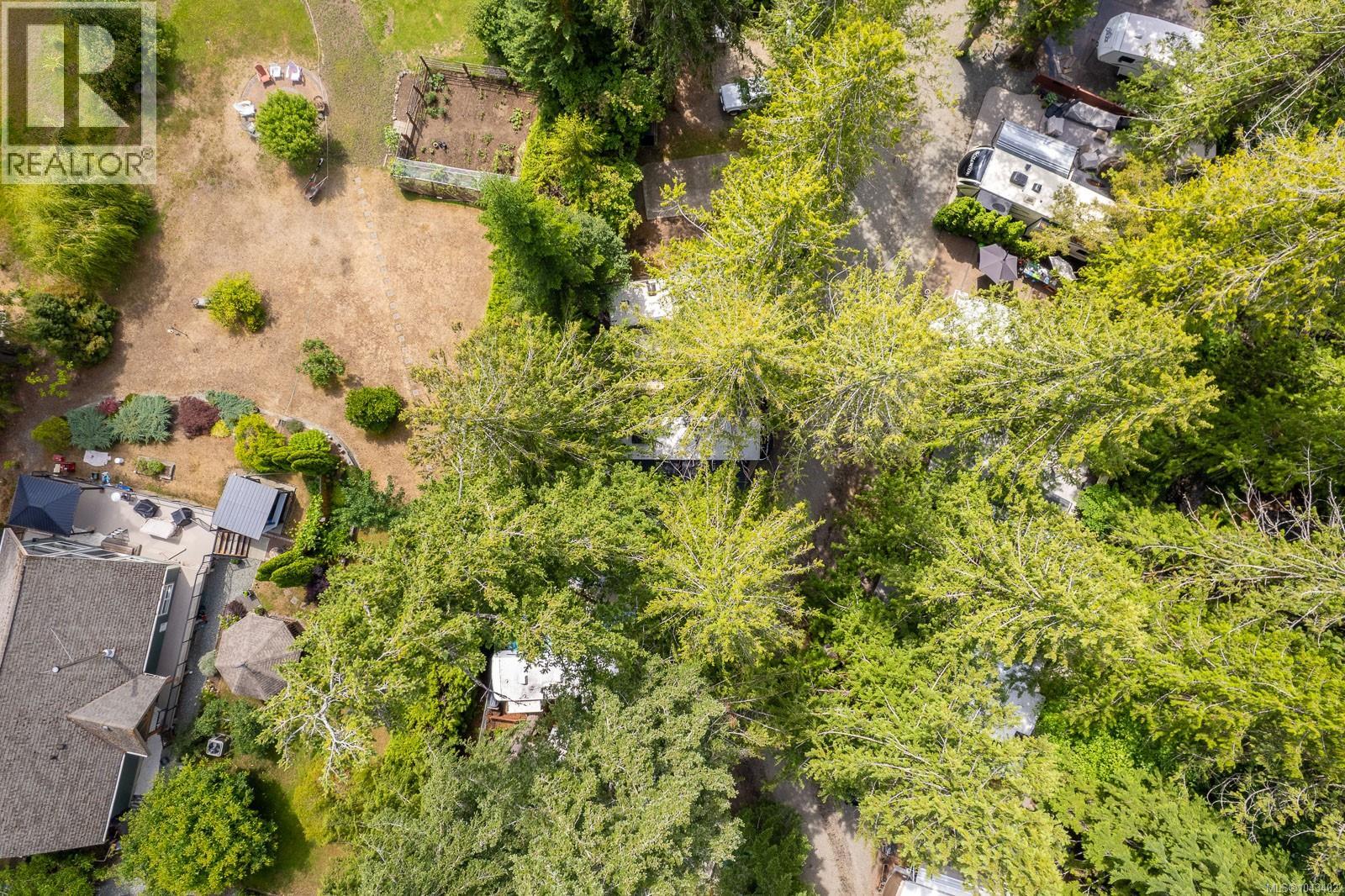 10324 Lakeshore Rd - 32