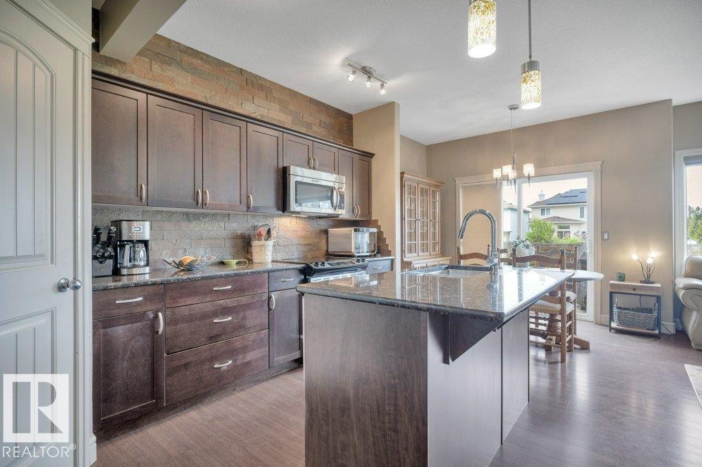 #10 15151 43 ST NW - 11