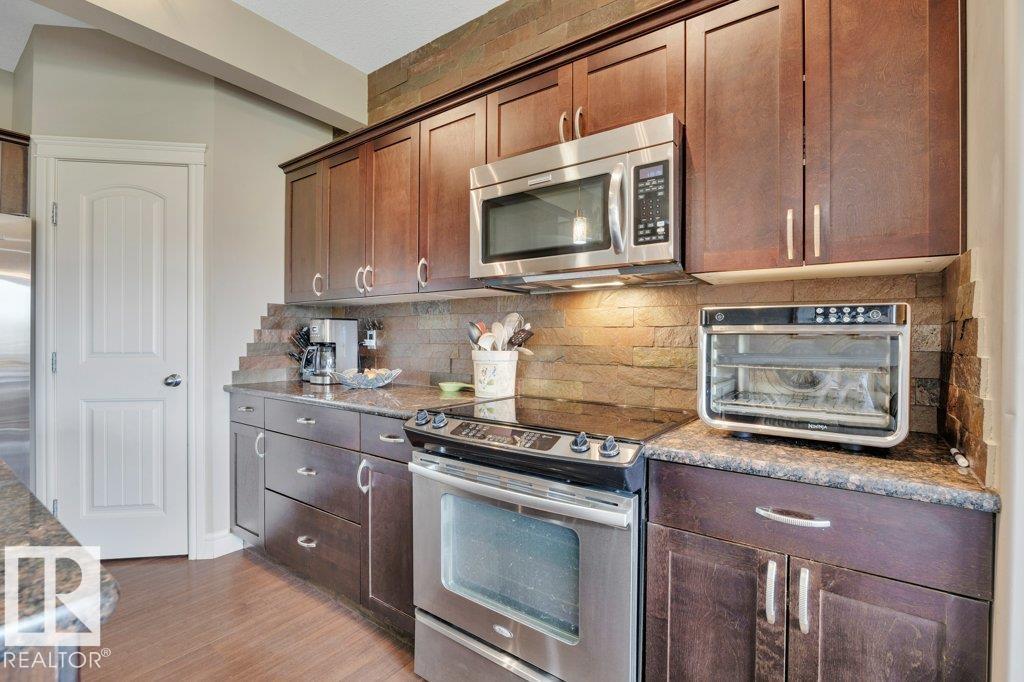 #10 15151 43 ST NW - 10