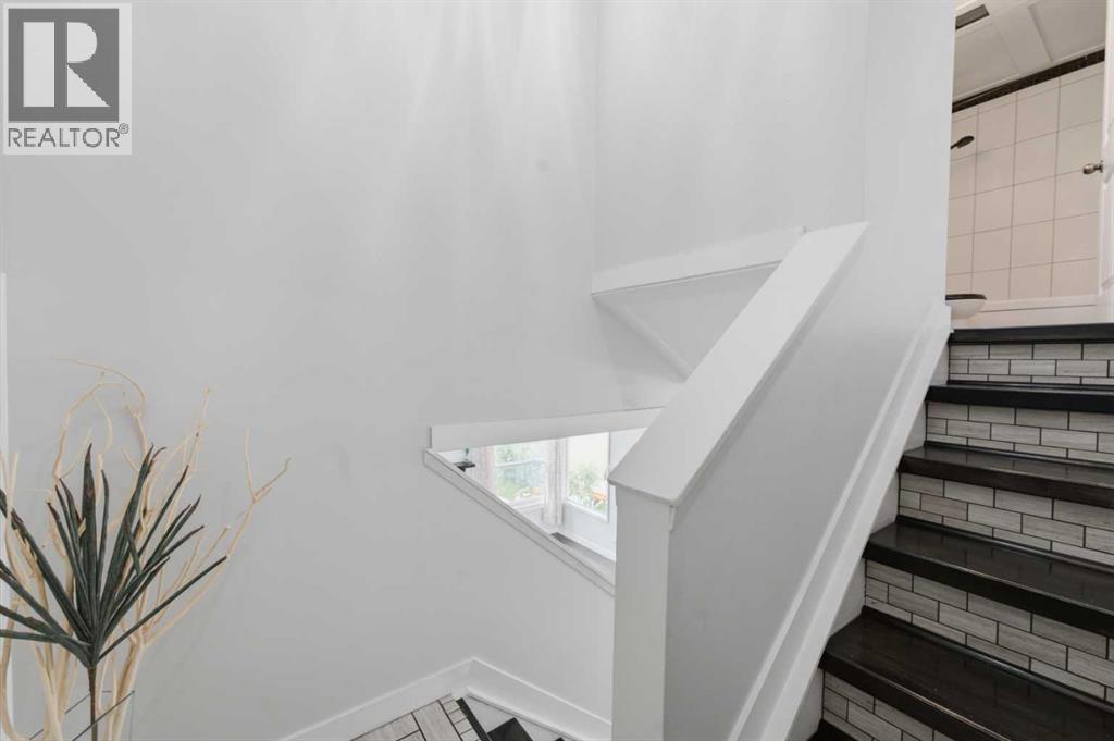 17 Abberfield Crescent NE - 16